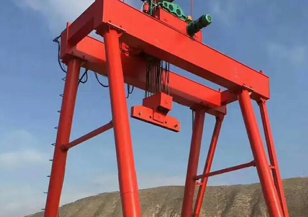 双主梁吊钩门式樱桃视频色版机设备厂区实拍