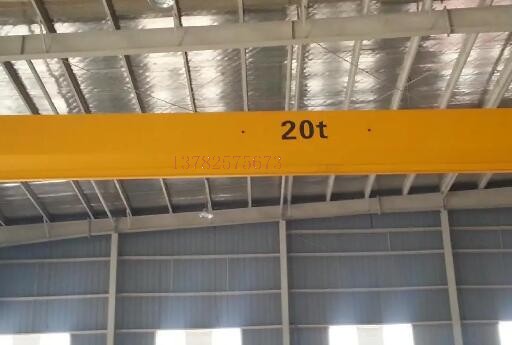 桥式樱桃视频色版机在吊装融化金属材料时要具有什么操作方法？